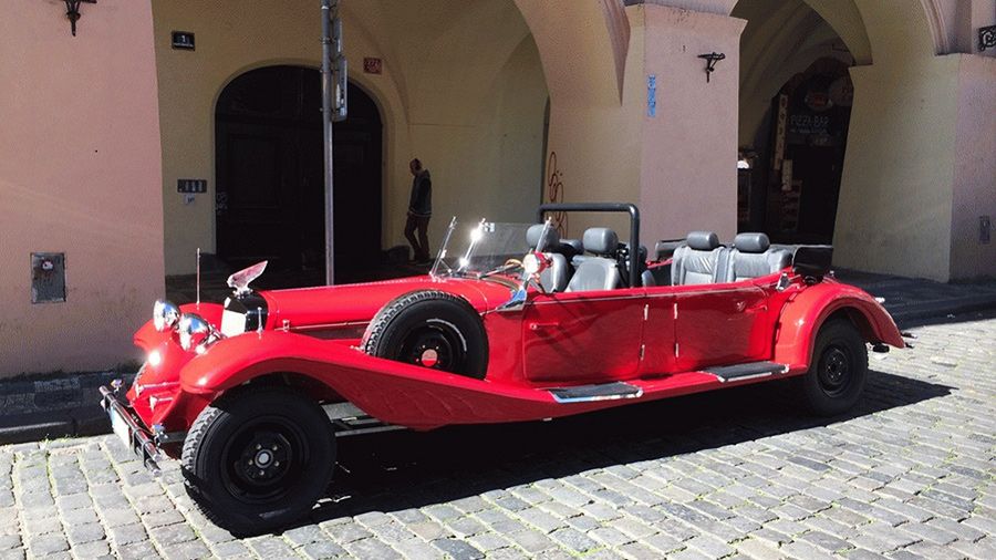 Prague: Vintage Car Ride and Walking Tour - What You Learn From a Czech Guide (And Why It Matters)
