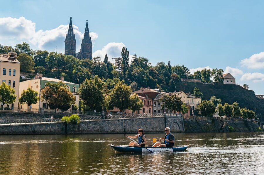 Prague: Vltava River Guided Canoeing Tour - Key highlights worth prioritizing