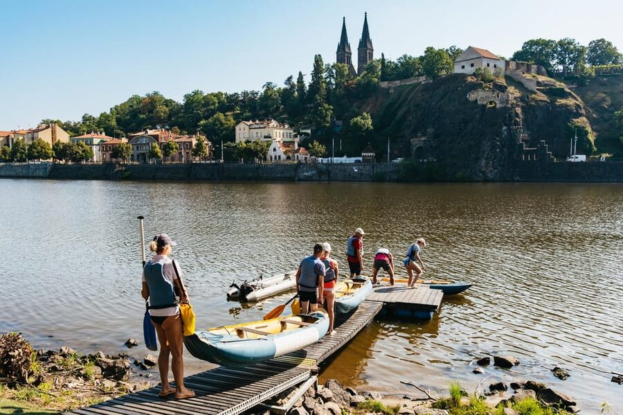Prague: Vltava River Guided Canoeing Tour - The 150 Minutes on the Vltava: A Pace Built for Enjoying It