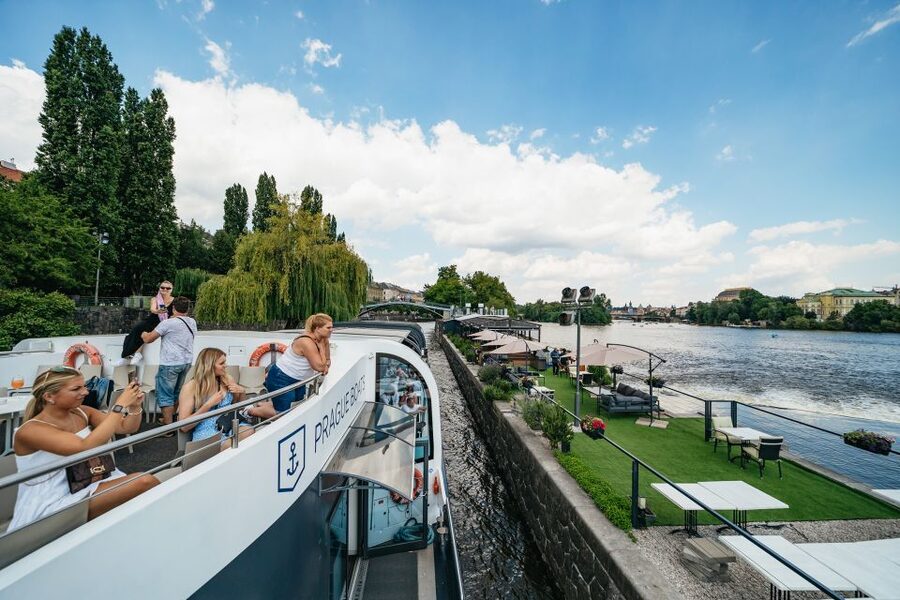 Prague: Vltava River Lunch Cruise in an Open-Top Glass Boat - Key Points Before You Go