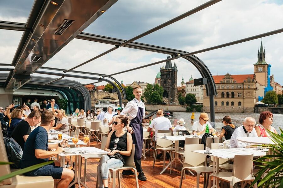 Prague: Vltava River Lunch Cruise in an Open-Top Glass Boat - Lunch Setup: What’s Included, What’s Extra, And Why The Buffet Works