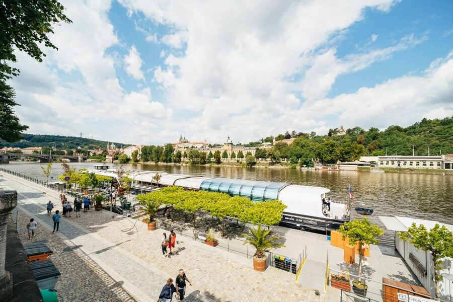 Prague: Vltava River Lunch Cruise in an Open-Top Glass Boat - Pier 3A, QR Code, And Getting Seated Fast