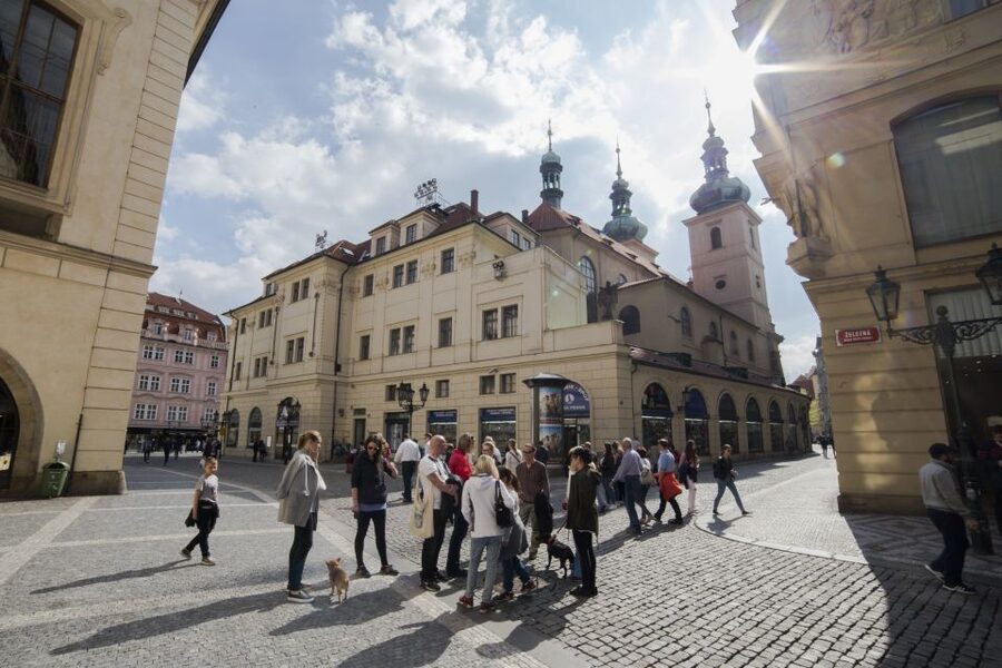Prague: World War 2 and Operation Anthropoid Walking Tour - From Dům U Kamenného zvonu to Celetná: how the city becomes a map