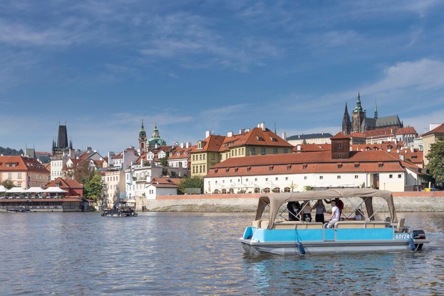Private Boat Cruise With Unlimited Prosecco - The Vltava Approach: What the Start Feels Like