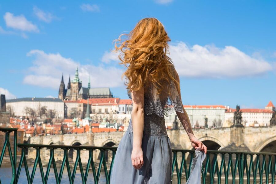 Private photoshoot in Prague - Why a private Prague photoshoot beats DIY selfies