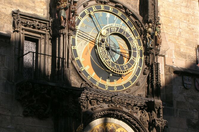 Private Prague City Highlights Tour with a Stop at a Czech Cafe - Prague Castle in one focused hour, what you should expect to cover