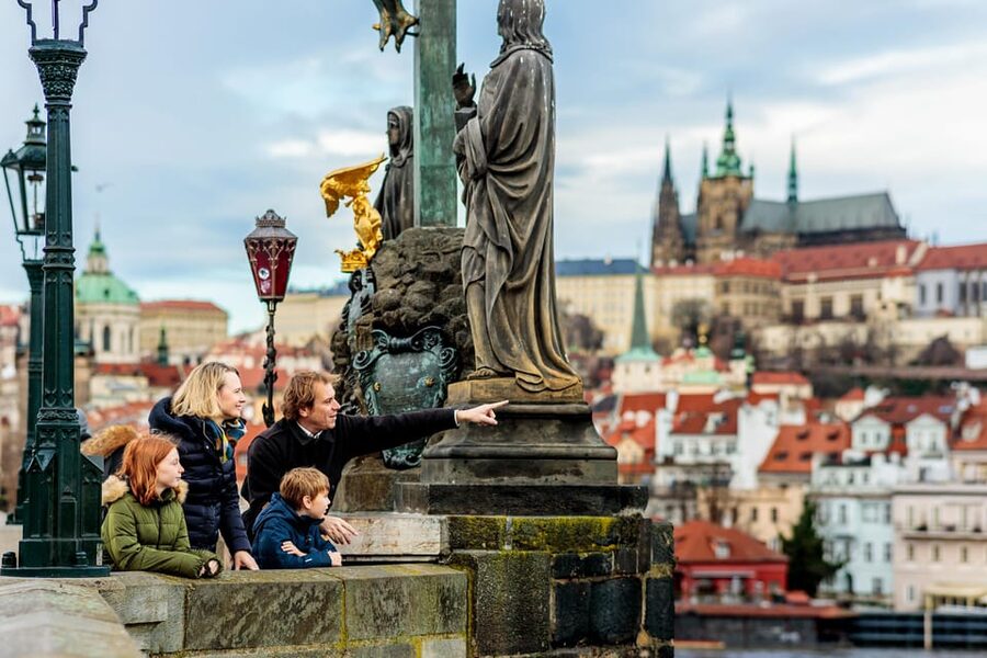 Private Prague Sunrise Photoshoot + Walking Tour - What you learn while you wait for the light