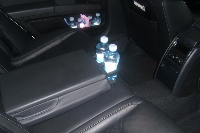 Private Transfer from Prague Airport to the City Centre - Arriving in Prague, Without the Hunt for Your Driver
