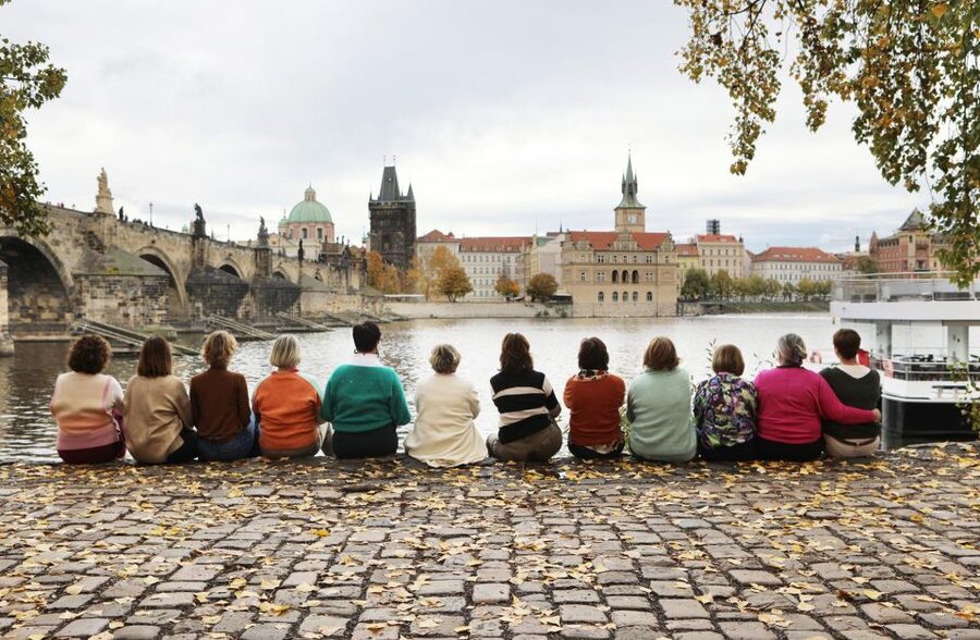 Professional photoshoot at Charles Bridge & Kampa island - Editing and delivery, what 48 hours really means for you