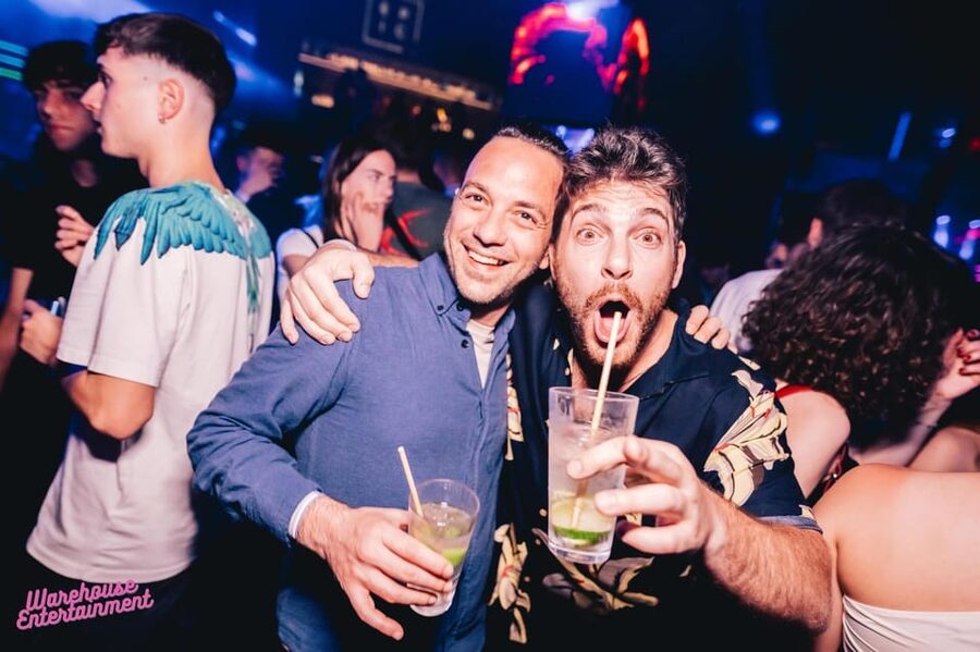 Pub Crawl with Shots and Night Club I Prague - Price and value: why $18 can make sense