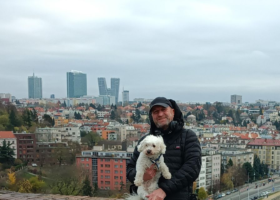 Real life in Prague - Easy Walk from Vysehrad to Vyton - Walking Vyšehrad’s fortress and park for real skyline time