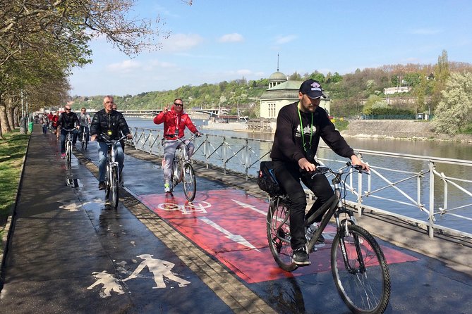 Self-Guided City Bike Tours - Your 4-hour loop: viewpoints, a break, then Troja by the river