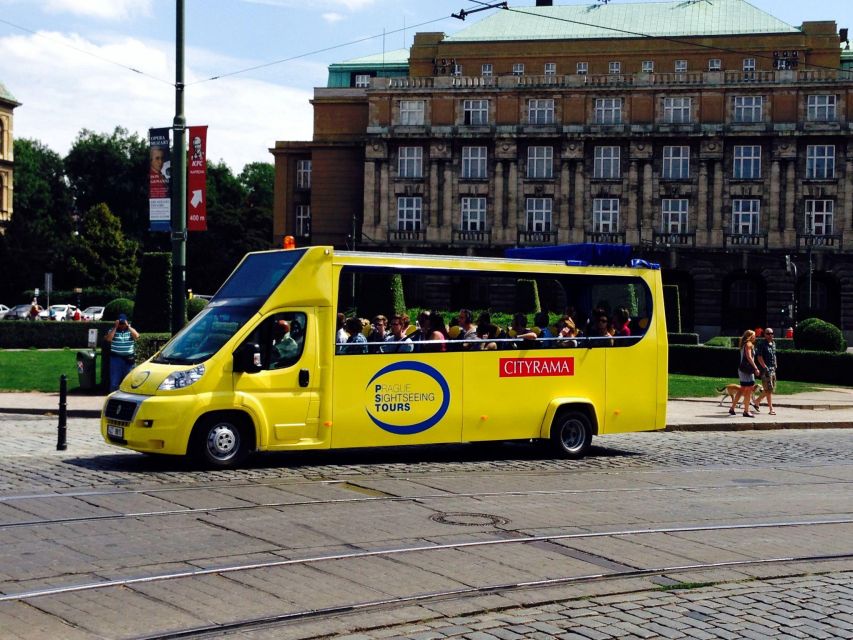 Short city tour by bus - 1 hour - The Meeting Point: Náměstí Republiky and the Yellow Kiosk