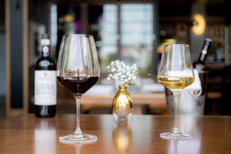 Sinatra Tribute. Concert & dinner. - What the best reviews tend to focus on, and what that means for you