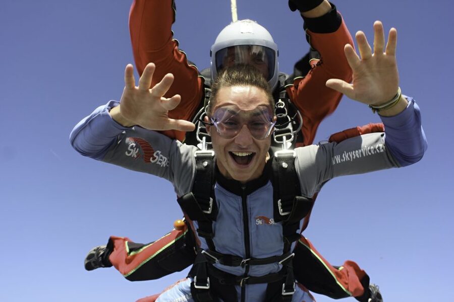 Tandem Skydiving Adventure in Prague - Practical tips that can save you stress on jump day