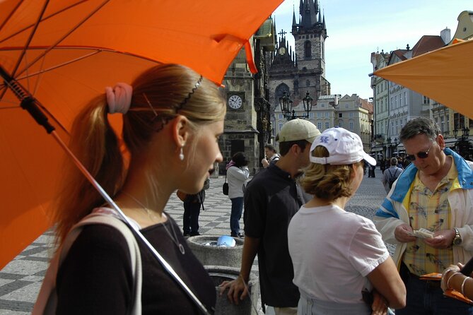 The Prague Tour All Inclusive with Pick up, Boat Trip and Lunch - Prague Castle First, Then St. Vitus: Why the Morning Start Matters