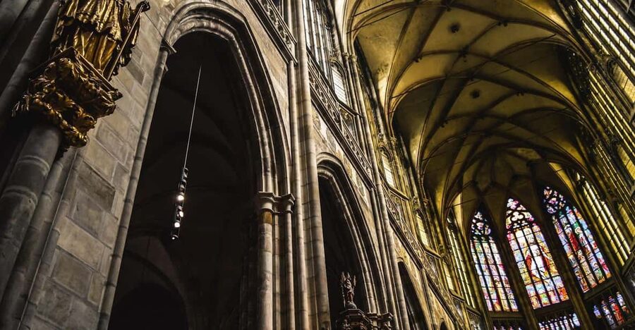 Tour of Prague Castle in italian language ticket included - Prague Castle in Italian, with a ticket that lets you skip the hassle