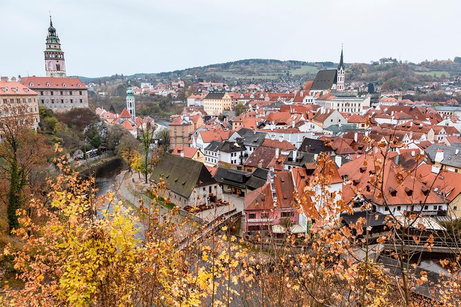 UNESCO Cesky Krumlov from Prague with Guided Tour and Transfer - Key things I’d circle before you book