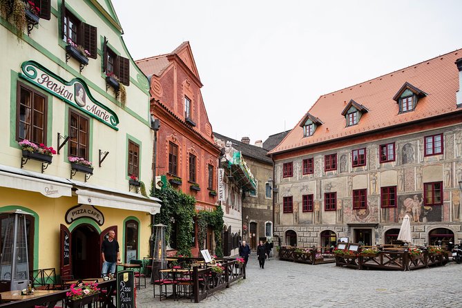 UNESCO Cesky Krumlov from Prague with Guided Tour and Transfer - The UNESCO medieval town: Rozmberk houses, cobblestones, and the St. Vitus skyline