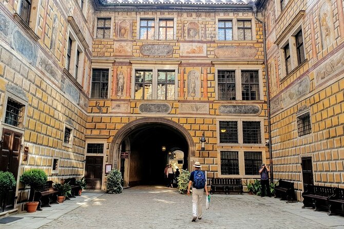 Walking private guided tour in Cesky Krumlov with local certified guide - How much history you will get, and how to make it work for you